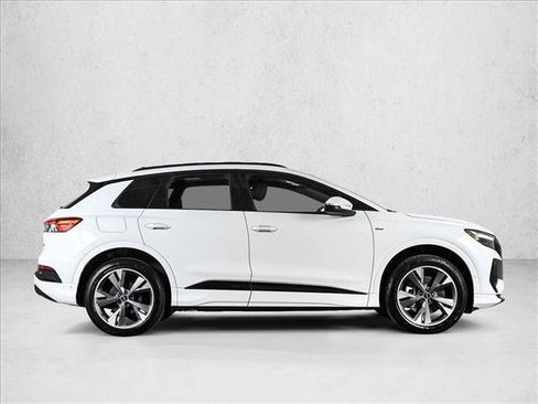 Certified 2023 Audi Q4 e-tron Premium Plus w/ Premium Plus AWD/4WD image 4
