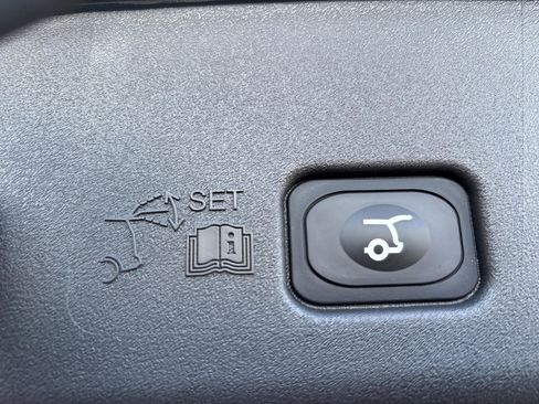 New 2026 Lincoln Nautilus Premier w/ Equipment Group 102A image 20