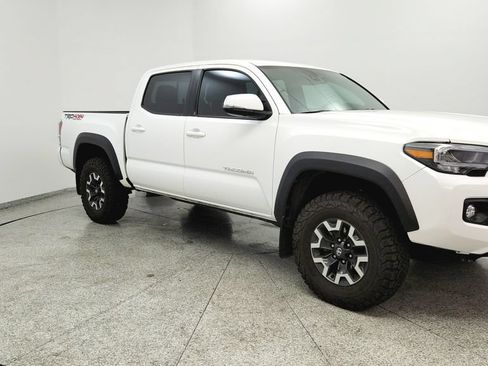 Used 2023 Toyota Tacoma TRD Off-Road w/ Advanced Technology Package AWD/4WD image 7