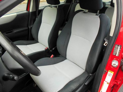 Used 2014 Toyota Yaris L FWD image 10