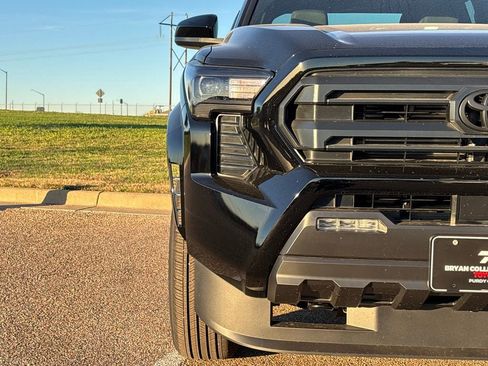 New 2026 Toyota Tacoma SR5 image 4