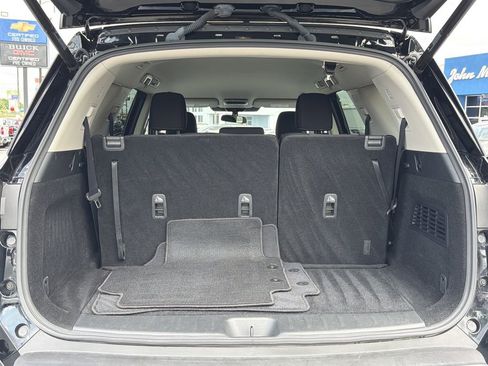 Used 2025 Nissan Pathfinder SV FWD image 22