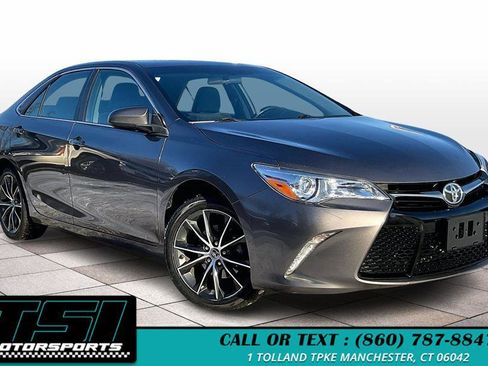 Used 2016 Toyota Camry XSE w/ Moonroof Package image 12