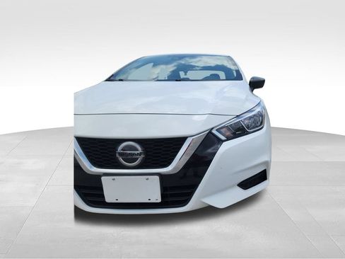Used 2022 Nissan Versa S FWD image 11