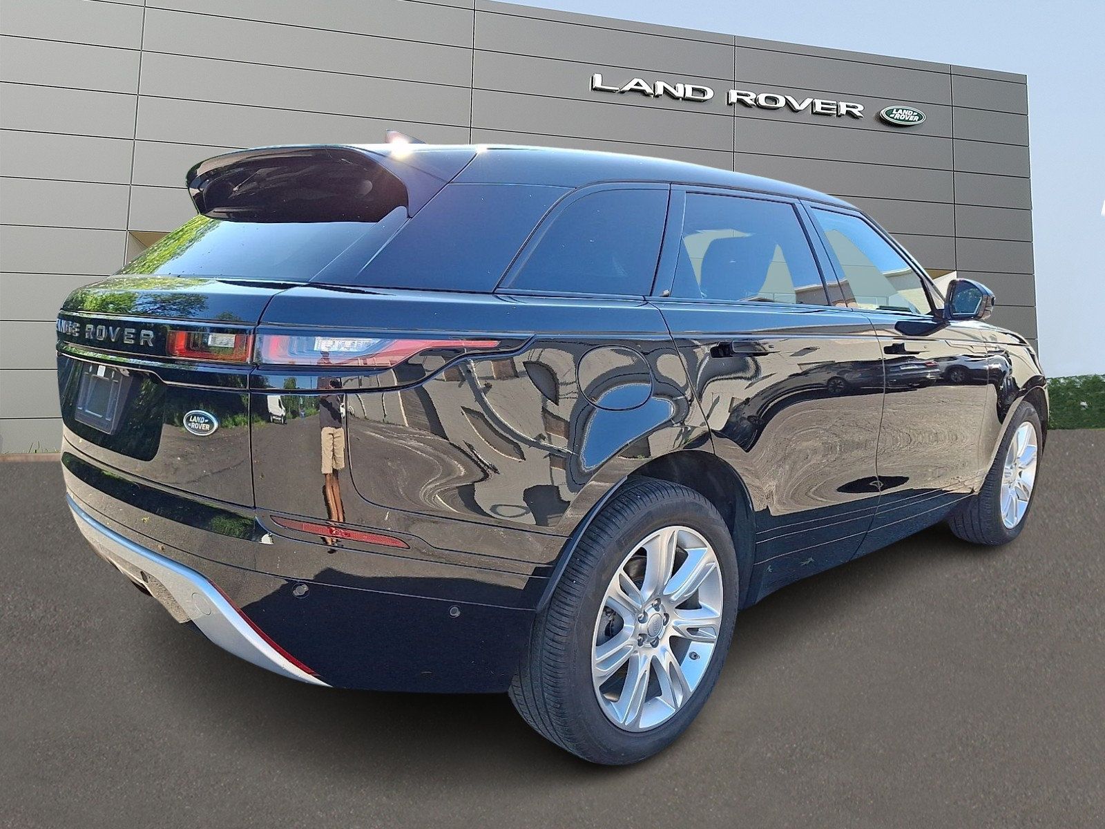 Used 2021 Land Rover Range Rover Velar R-Dynamic S AWD/4WD image 2