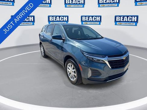 Used 2024 Chevrolet Equinox LT FWD image 2