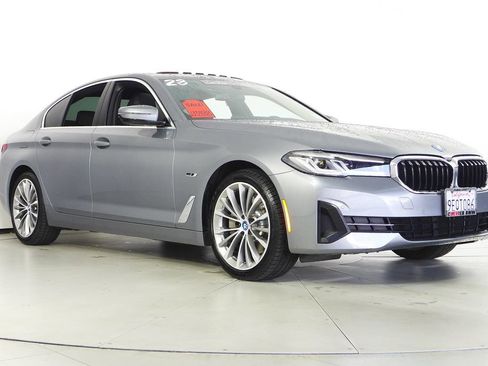 Certified 2023 BMW 530e 530e iPerformance w/ Convenience Package image 4