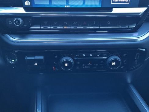 Used 2025 Chevrolet Silverado 2500 High Country w/ Midnight Edition image 21