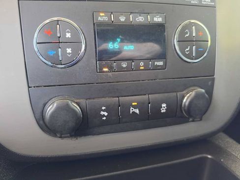 Used 2013 GMC Yukon SLT AWD/4WD image 30