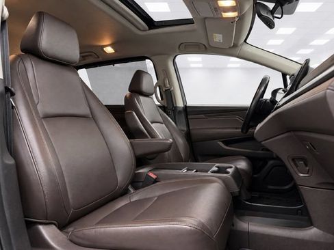 Used 2018 Honda Odyssey EX-L image 19