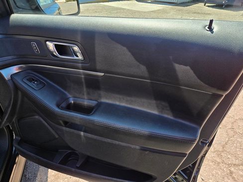 Used 2017 Ford Explorer 4WD Police Interceptor w/ Interior Upgrade Package image 34