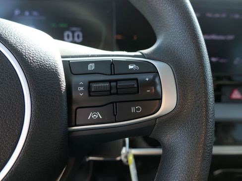 Used 2023 Kia Sportage LX image 15