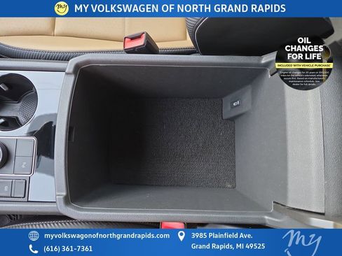 Used 2023 Volkswagen Atlas Cross Sport SEL R-Line image 30