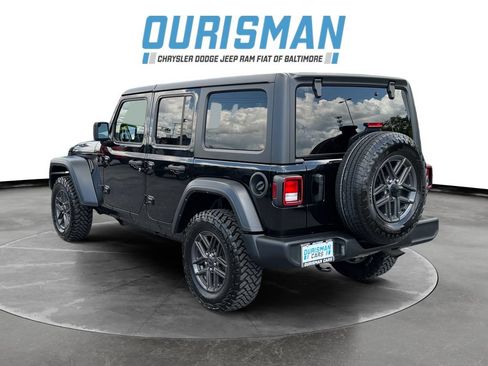 Used 2024 Jeep Wrangler Unlimited Sport AWD/4WD image 4