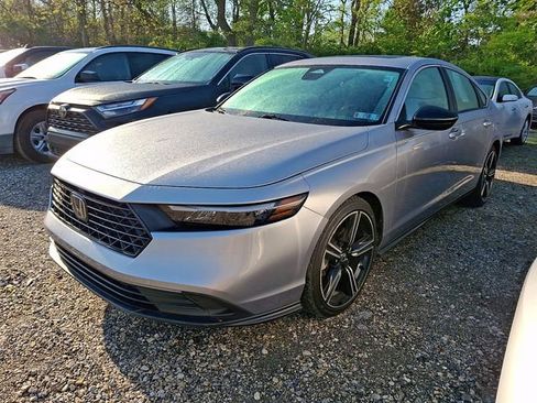 Used 2023 Honda Accord Sport image 3