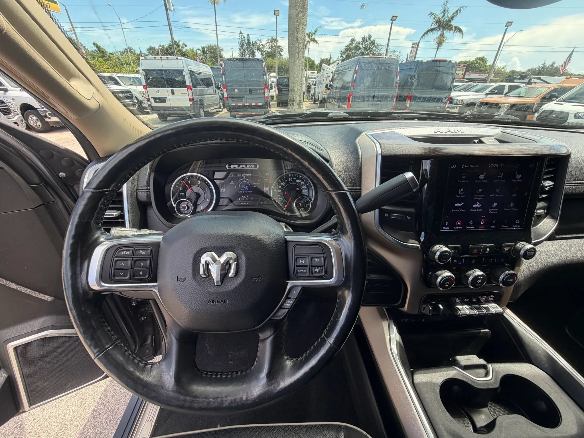 Used 2019 RAM 2500 4x4 Crew Cab Laramie image 13