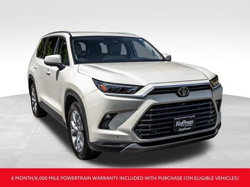 Used 2024 Toyota Grand Highlander AWD image 2