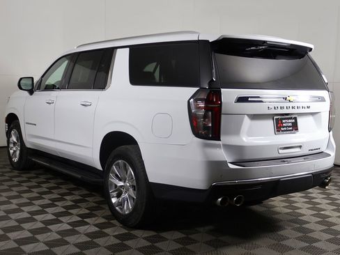 Used 2023 Chevrolet Suburban Premier AWD/4WD image 12