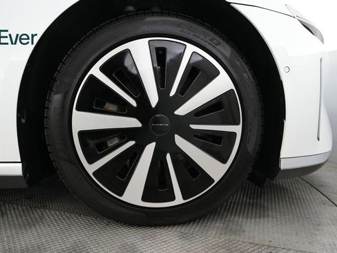 Used 2023 Lucid Air Touring image 20