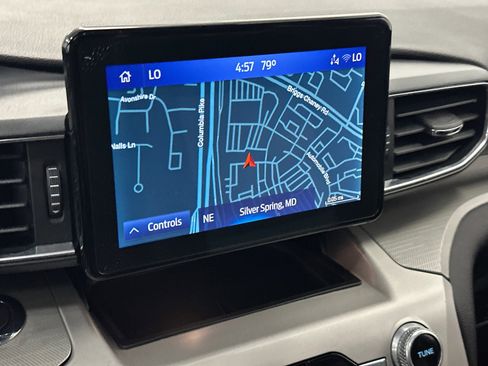 Used 2022 Ford Explorer XLT w/ Equipment Group 202A image 29