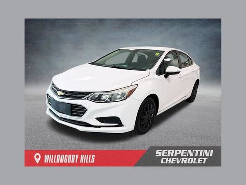 Used 2017 Chevrolet Cruze LS FWD image 1
