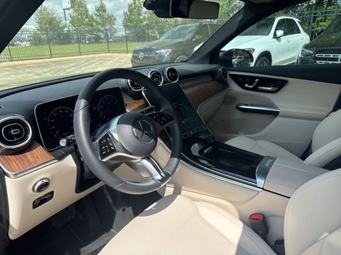 Certified 2026 Mercedes-Benz GLC 300 image 9