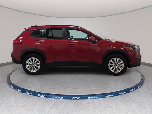 Used 2023 Toyota Corolla Cross LE w/ Moonroof Package AWD/4WD image 4