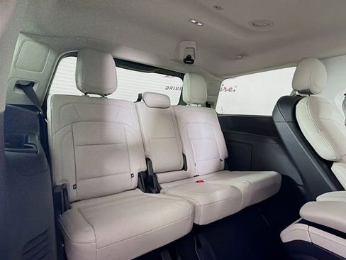 New 2026 Lincoln Navigator Reserve AWD/4WD image 31