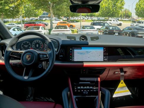 New 2026 Porsche Cayenne Coupe AWD/4WD image 10