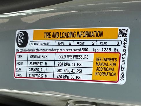 Used 2026 Chevrolet Equinox LT AWD/4WD image 37