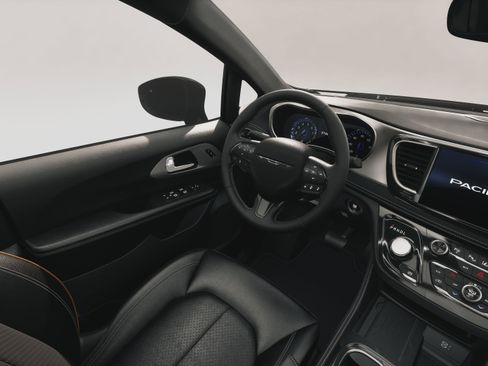 New 2027 Chrysler Pacifica Limited AWD/4WD image 8