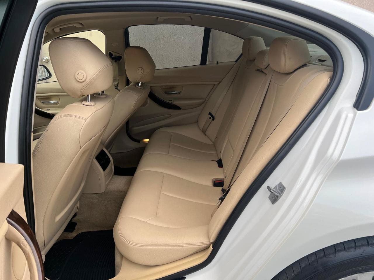 Used 2014 BMW 320i Sedan RWD image 22