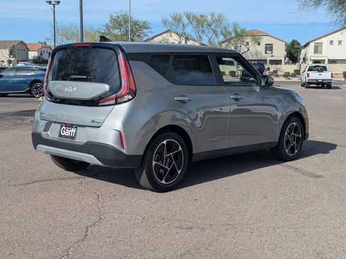 Certified 2024 Kia Soul EX image 3
