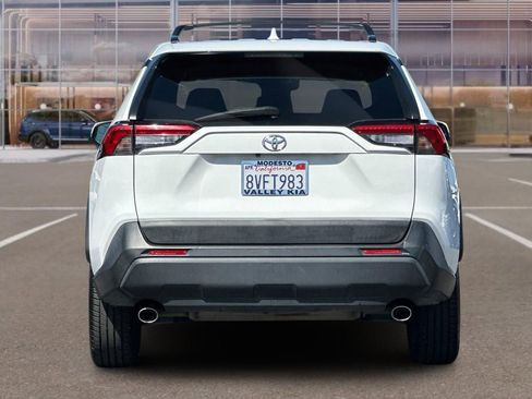 Used 2019 Toyota RAV4 XLE Premium w/ Cold Weather Package AWD/4WD image 5