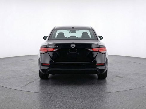 Used 2025 Nissan Sentra SV image 7
