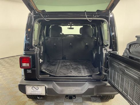 Used 2022 Jeep Wrangler Unlimited Sport AWD/4WD image 20