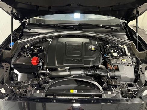 Used 2019 Jaguar F-PACE Premium image 29