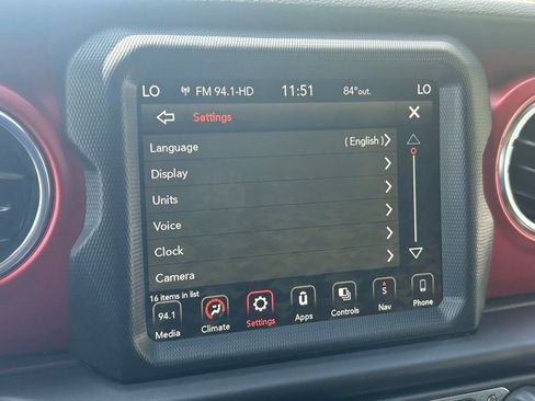 Used 2022 Jeep Wrangler Unlimited Rubicon AWD/4WD image 18
