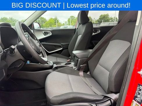 Used 2024 Kia Soul LX w/ Option Group 015 FWD image 15