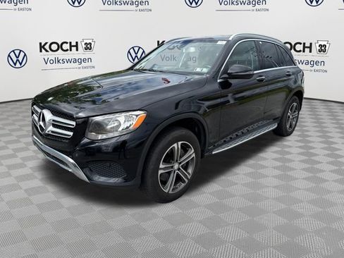 Used 2017 Mercedes-Benz GLC 300 4MATIC image 3