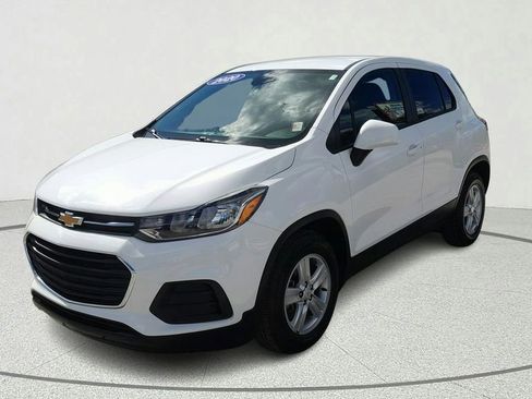 Used 2020 Chevrolet Trax LS w/ Tint and Cruise Package image 3