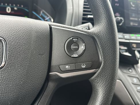 Certified 2023 Honda Odyssey EX image 18