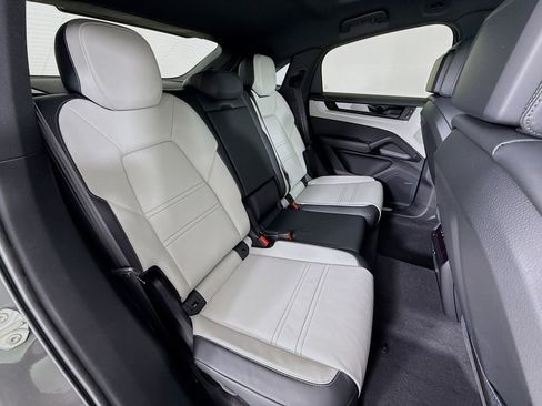 New 2026 Porsche Cayenne Coupe image 29