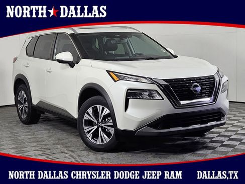 Used 2022 Nissan Rogue SV w/ SV Premium Package image 1