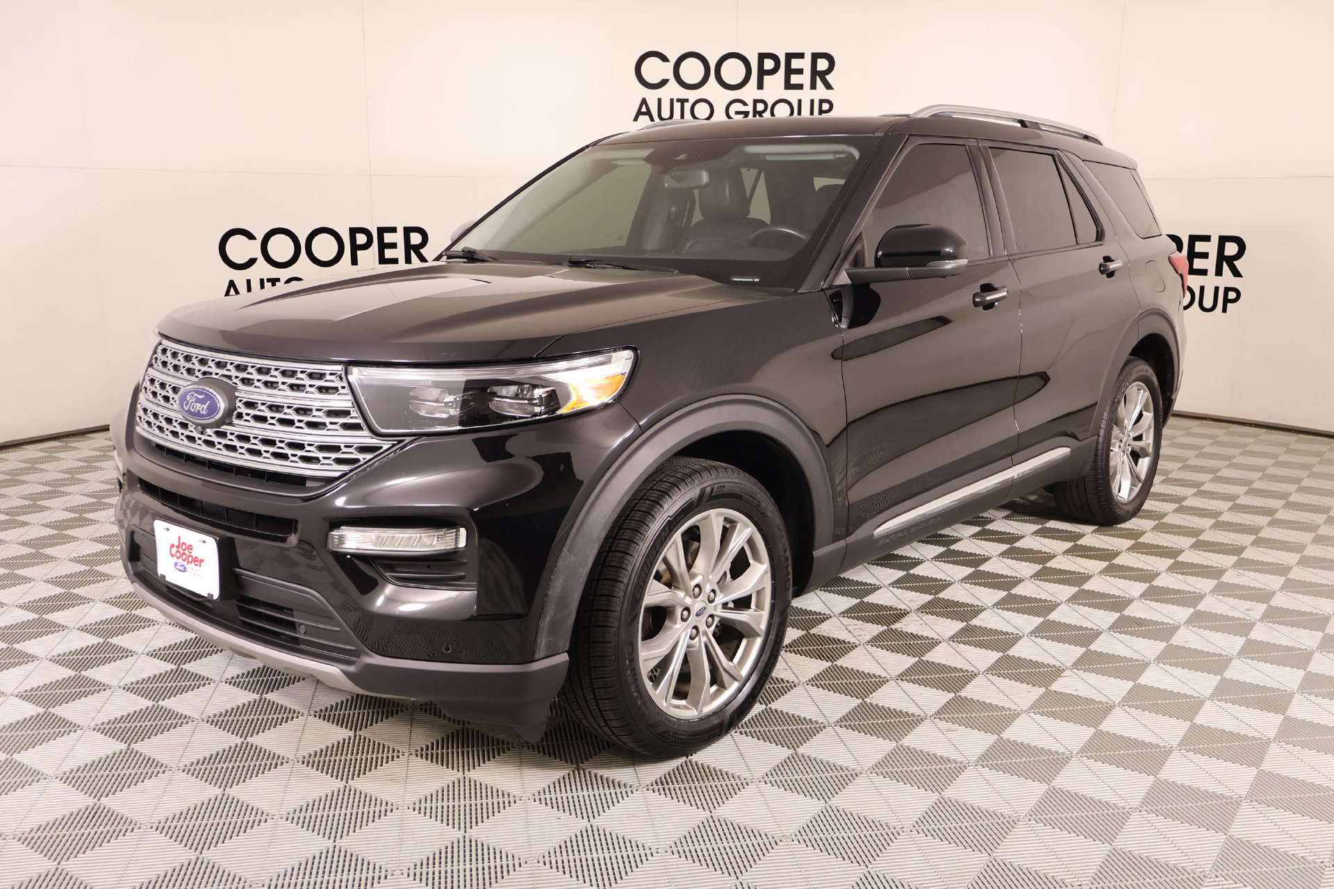 Used 2021 Ford Explorer Limited w/ Equipment Group 301A AWD/4WD image 11