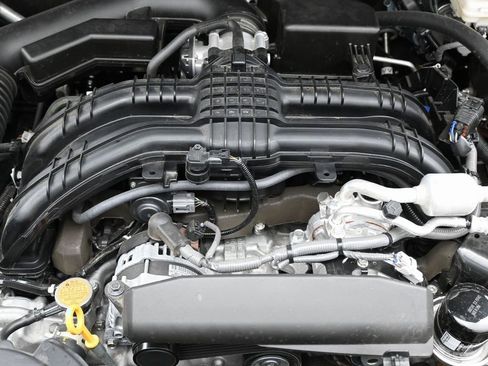 Used 2024 Subaru Crosstrek 2.0i Premium w/ Crosstrek Mirror Package image 39