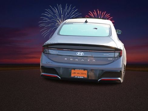 Used 2024 Hyundai Sonata Limited FWD image 6