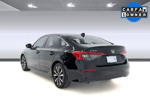 Used 2023 Honda Civic EX image 3