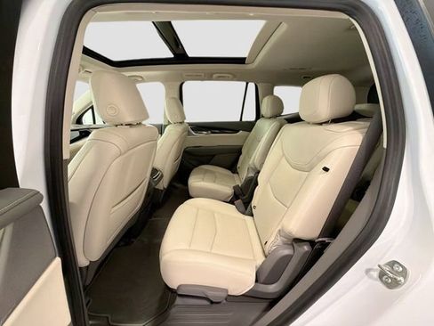 Used 2024 Cadillac XT6 Premium Luxury w/ Technology Package AWD/4WD image 22