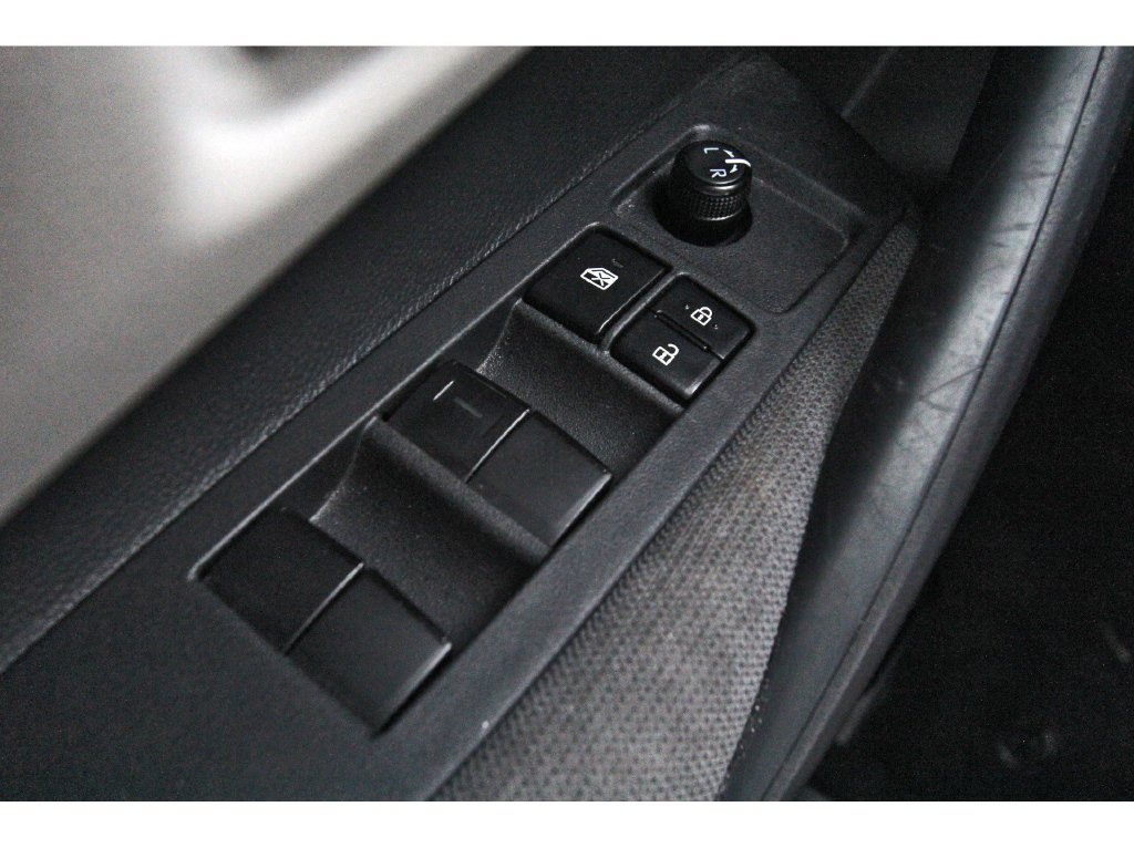 Used 2025 Toyota Corolla LE FWD image 24
